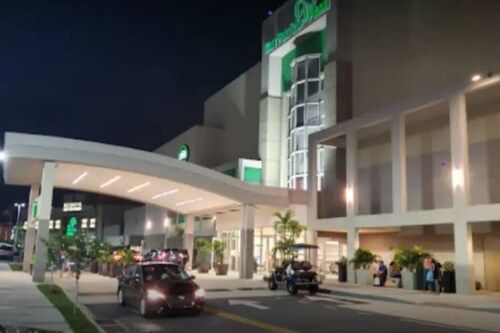 Casa Del Sol-b- Hospitals Wheelchair Friendly Malls Train Ride to the Coliseo