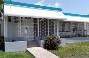 Apartment | 2 bedrooms - Casa Del Sol-b- Hospitals Wheelchair Friendly Malls Train Ride to the Coliseo (Bayamon)