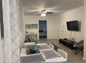 Apartment | 2 bedrooms - Casa Del Sol-b- Hospitals Wheelchair Friendly Malls Train Ride to the Coliseo (Bayamon)