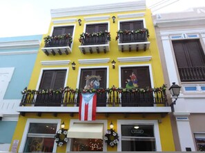 Apartment | 2 bedrooms - Casa Del Sol-b- Hospitals Wheelchair Friendly Malls Train Ride to the Coliseo (Bayamon)