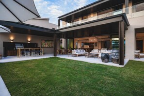 4 bedrooms