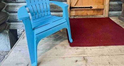 Slow Go Log Cabin w Cozy Woodstove Shared Sauna