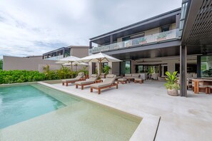 5 bedrooms