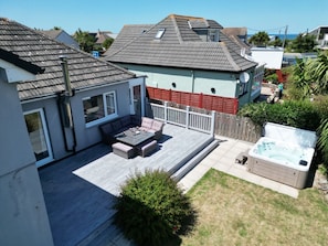 4 bedrooms