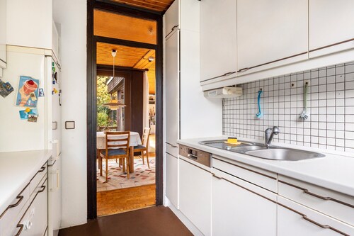 128 sqm/4 rooms: sunny feel-good bungalow with garden