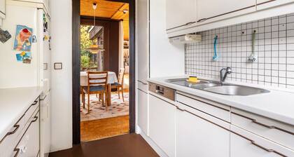 128 sqm/4 rooms: sunny feel-good bungalow with garden