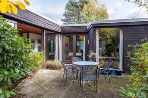 Outdoor dining - 128 sqm/4 rooms: sunny feel-good bungalow with garden (Braunschweig)