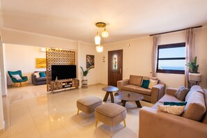 Hus | 3 sovrum och skrivbord