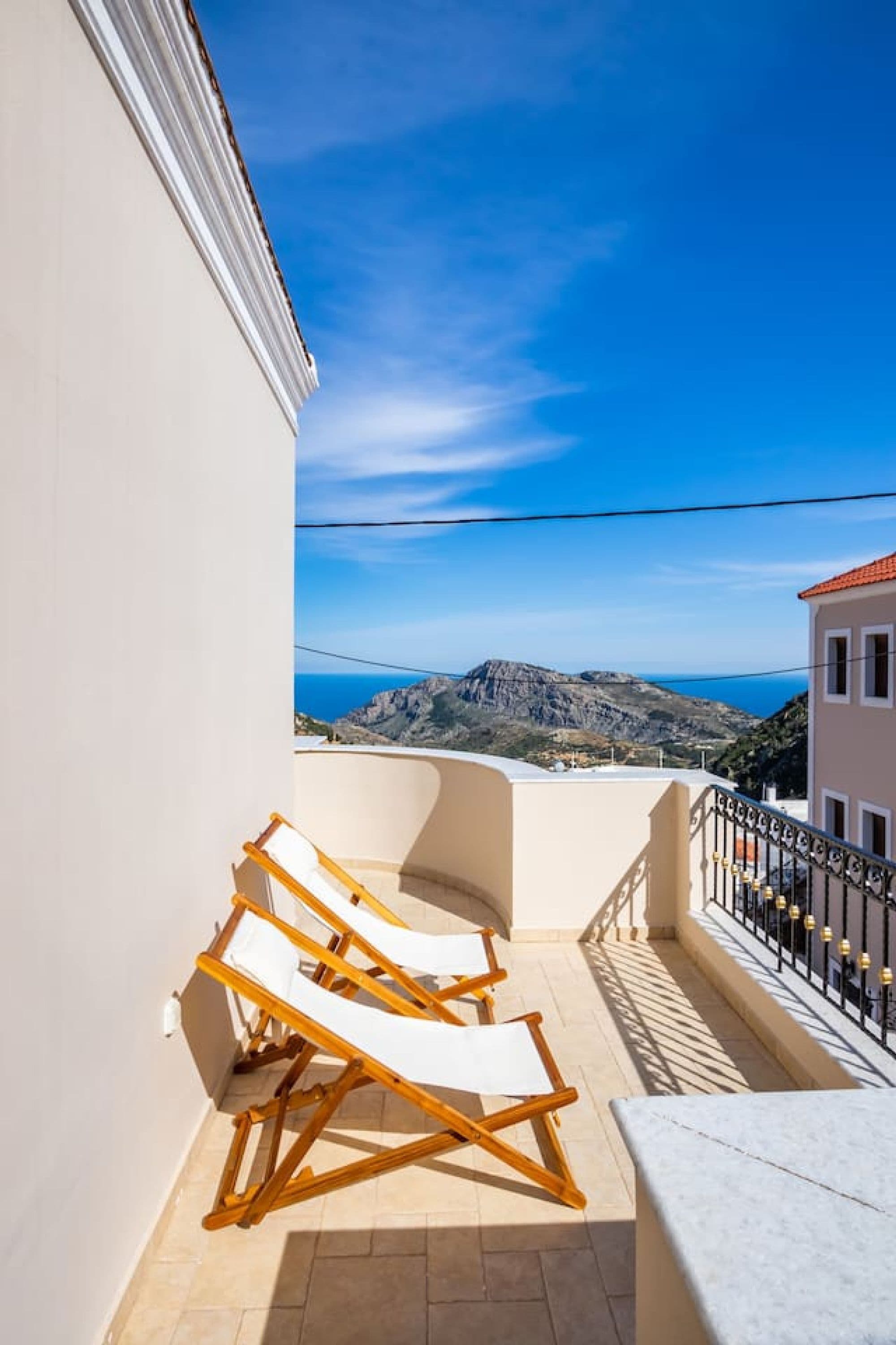 3 habitaciones y escritorio 