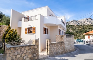 3 bedrooms