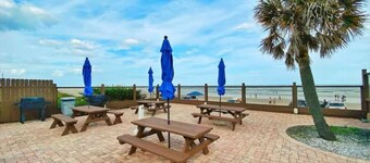 Cozy Oceanfront Studio in Daytona