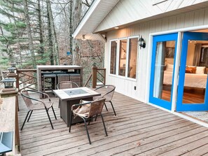 Studio, Smoking | 3 bedrooms - Lakefront Hot tub Amazing Views 35 min to Indy (Martinsville)