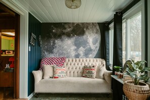 Apartment | 4 bedrooms - Farm Ranch Huge Hot tub Retro Solar 15 Downtown (Indianapolis)