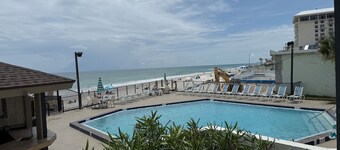 King bed Oceanview Daytonabeach