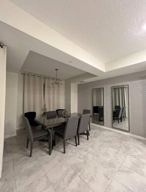 Căn hộ | 2 phòng ngủ 