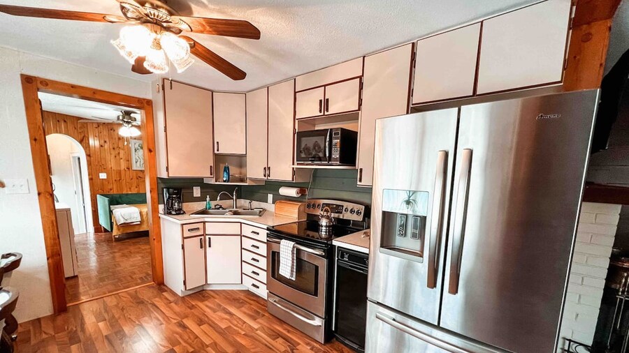 3 bd 10 min to Dwtwn Washer-dryer