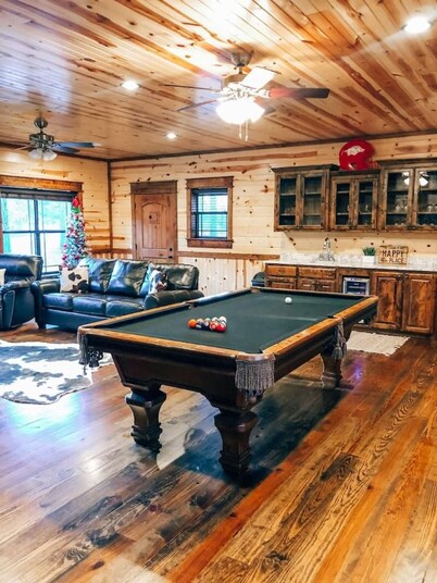 Stone Mountain Lodge Luxurious Rustic Retreat