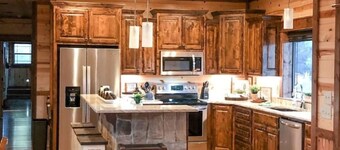 Stone Mountain Lodge Luxurious Rustic Retreat