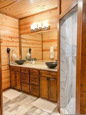 House | 6 bedrooms - Stone Mountain Lodge Luxurious Rustic Retreat (Broken Bow)