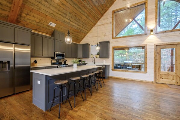 Studio | 5 bedrooms - Whispering Winds Luxury Cabin in Hochatown (Broken Bow)