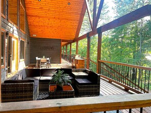 Studio | 5 bedrooms - Whispering Winds Luxury Cabin in Hochatown (Broken Bow)
