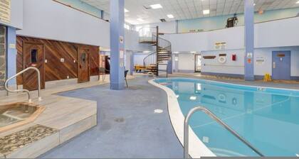 First Floor Studio Resort Access Portable AC