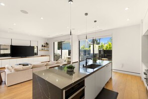 Ferienhaus | 4 Schlafzimmer, Schreibtisch