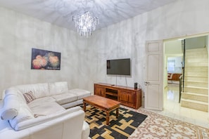 4 bedrooms