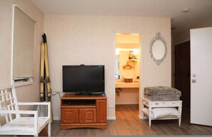 House | 2 bedrooms - Shanty Creek 2bd 2ba Adjoining Rooms Ski-golf (Mancelona)