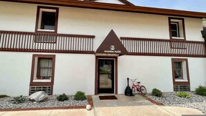 House | 2 bedrooms - Shanty Creek 2bd 2ba Adjoining Rooms Ski-golf (Mancelona)
