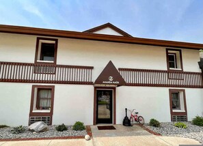 House | 2 bedrooms - Shanty Creek 2bd 2ba Adjoining Rooms Ski-golf (Mancelona)