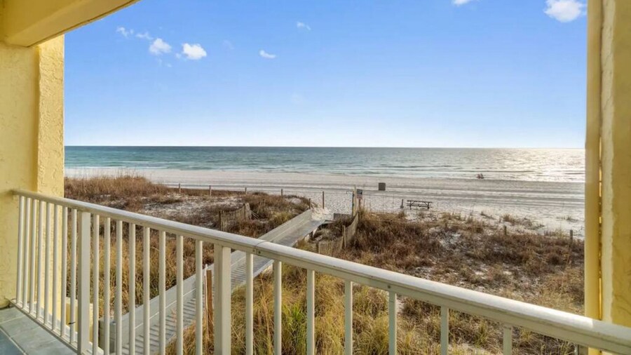 Slice o Paradise Gulf Front Balcony Pool