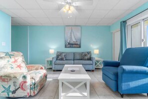 Interior - Slice o Paradise Gulf Front Balcony Pool (Panama City Beach)