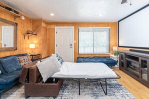 Apartment | 1 bedroom - Ski-in Ski-out Chair 8 3rd Floor No Elevator (Brian Head)