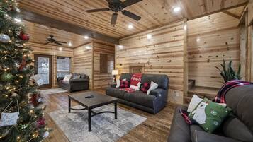 Studio | Living area