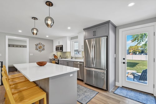 Full Remodel Steps to Lambeau Titletown Resch