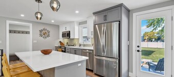 Full Remodel Steps to Lambeau Titletown Resch