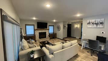 House | 5 bilik tidur