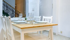 บ้านพัก | 3 ห้องนอน, โต๊ะทำงาน