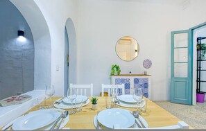 House, Smoking | 3 bedrooms, desk - Lilly the Traditional Maltese Townhouse in Sliema (Sliema)