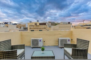 House, Smoking | 3 bedrooms, desk - Lilly the Traditional Maltese Townhouse in Sliema (Sliema)