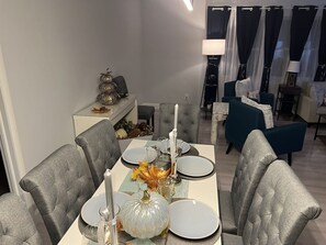 House - The Mermaid and the Sea Turtle (Largo)