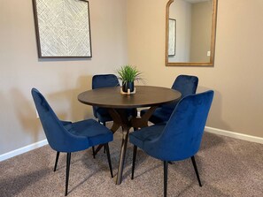 1 bedroom - Lux Dublin Hideaway Desk Wifi Doggie Park (Dublin)
