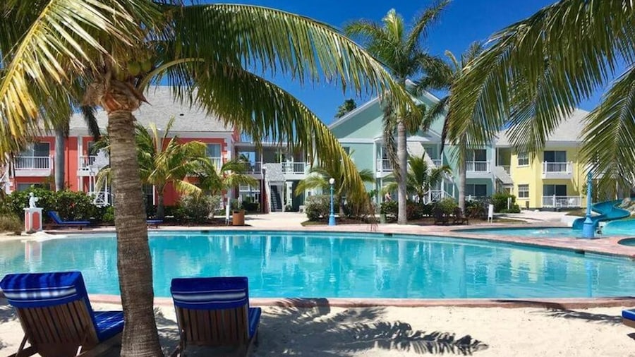 Beautiful Fam-friendly Property w Access to Sandyport Beach Resort