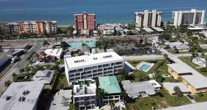 Luxury Pool Home/golf Cart