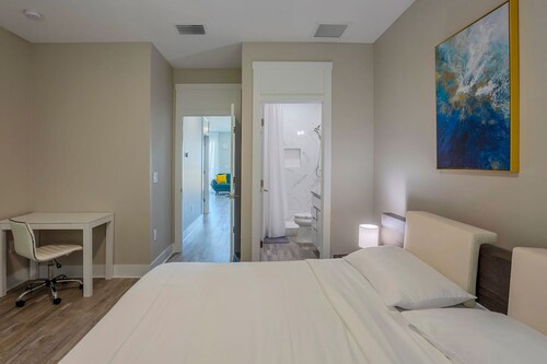 Luxury Pool Home/golf Cart