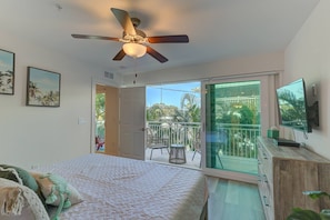 3 bedrooms - Boho Condo 3 3 Heated Pool (Madeira Beach)