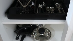 Unclassified image, 5 of 24, button - Lovely Luxe Studio Retreat Near Public Transport (London)