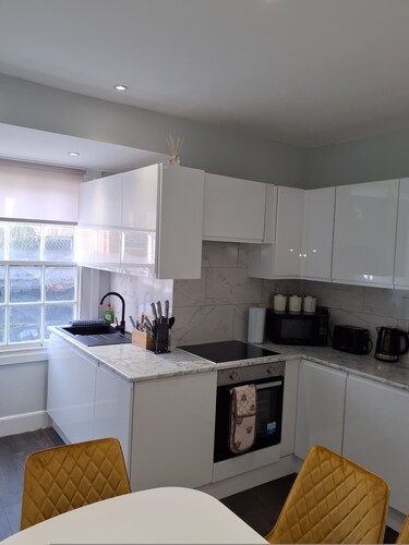 Casa de Niveles in Weymouth