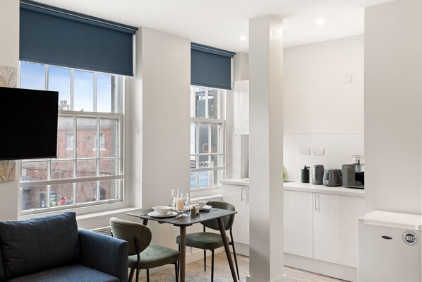 Studio | 1 bedroom - Dockside Studio Harbour Ship Views (Portsmouth)